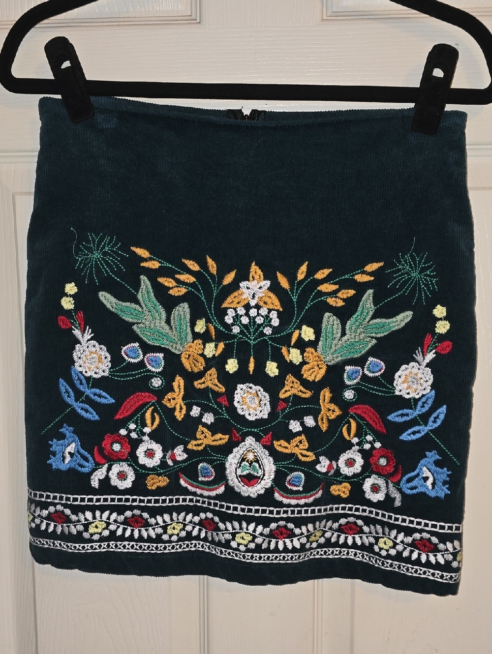 Simplee‎ Apparel Teal Embroidered Floral Mini Skirt
